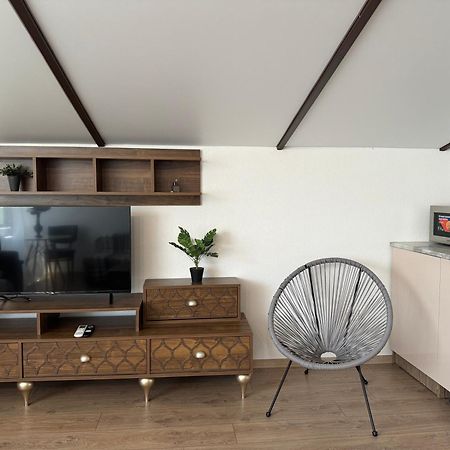 Guest House Elene Гори Екстериор снимка