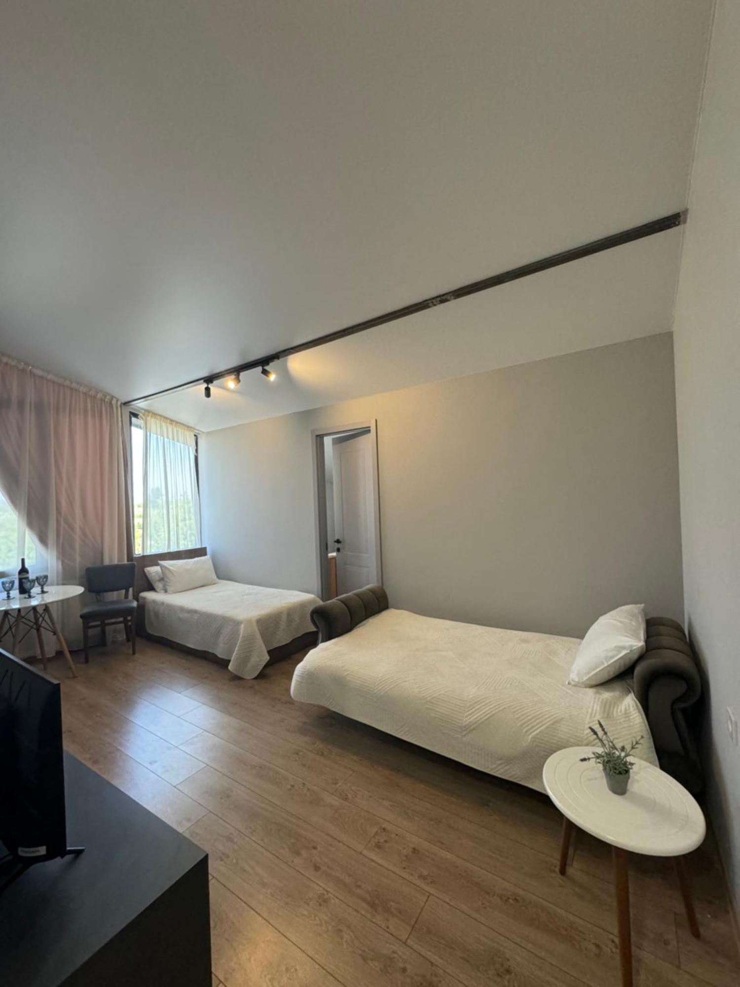 Guest House Elene Гори Екстериор снимка