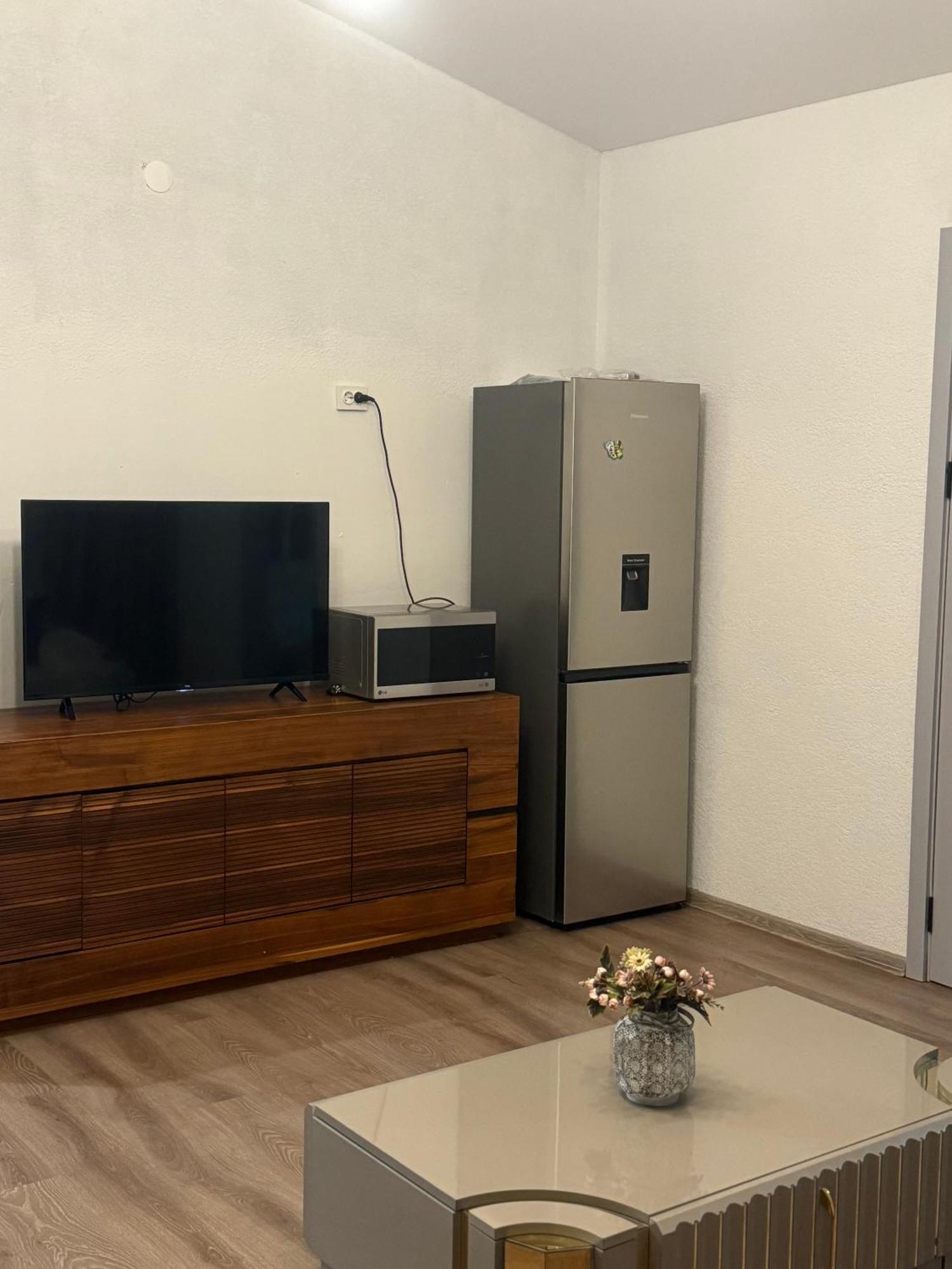 Guest House Elene Гори Екстериор снимка