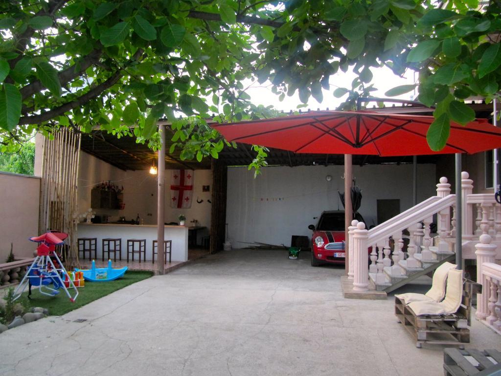 Guest House Elene Гори Екстериор снимка