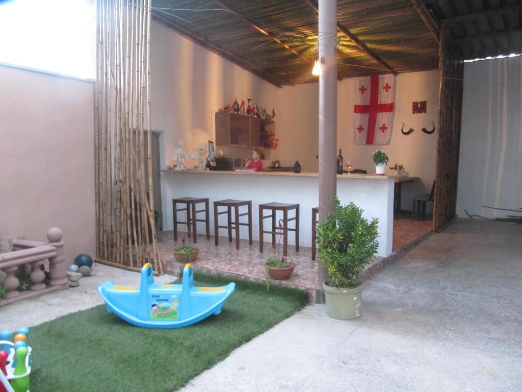 Guest House Elene Гори Екстериор снимка