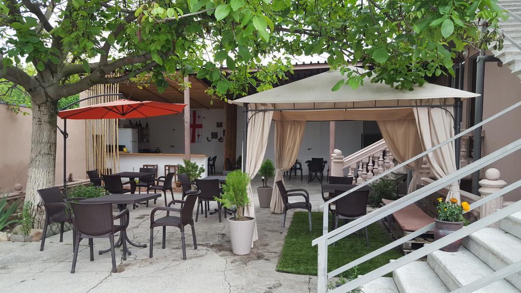 Guest House Elene Гори Екстериор снимка