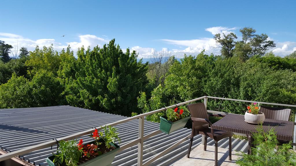 Guest House Elene Гори Екстериор снимка