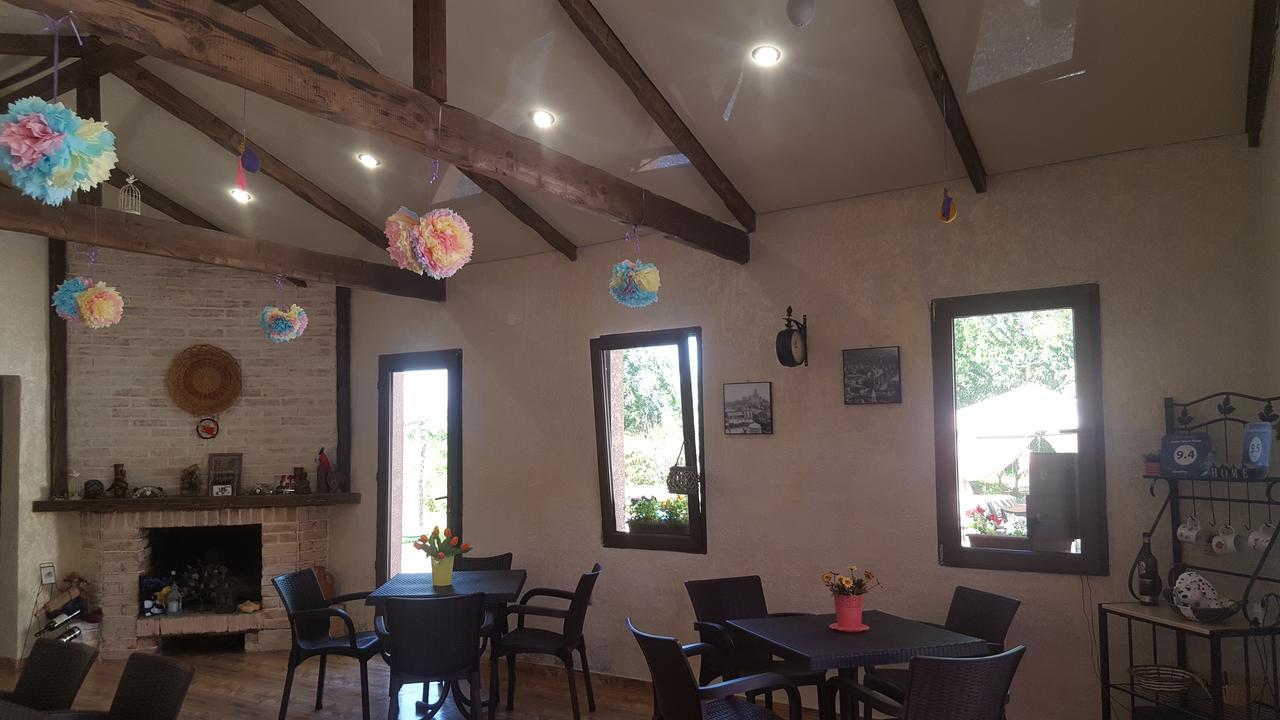 Guest House Elene Гори Екстериор снимка