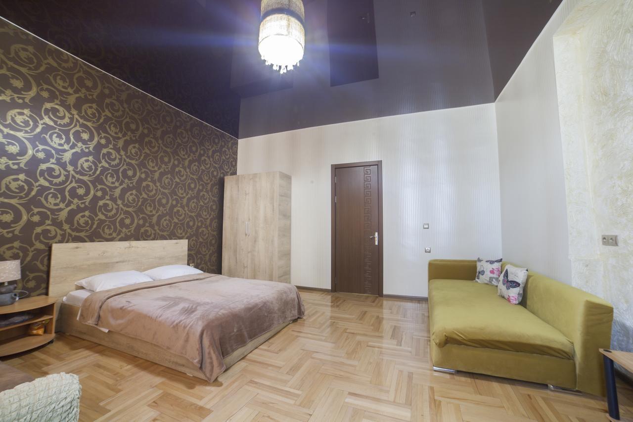 Guest House Elene Гори Екстериор снимка