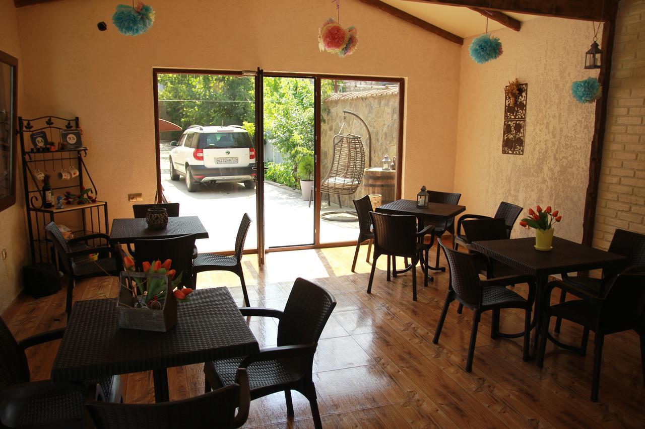 Guest House Elene Гори Екстериор снимка