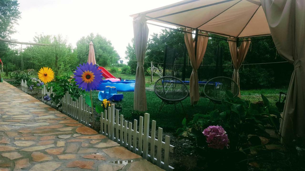 Guest House Elene Гори Екстериор снимка